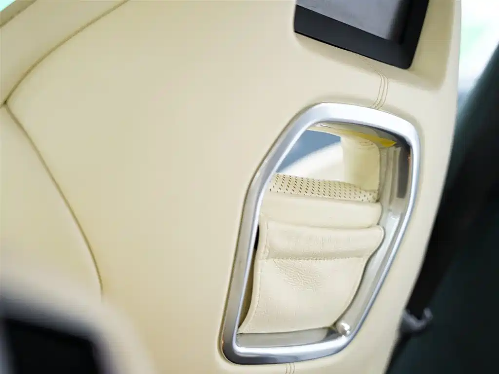 Aston Martin Rapide 2011 2010 6.0L