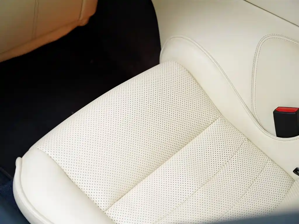 Aston Martin Rapide 2011 2010 6.0L