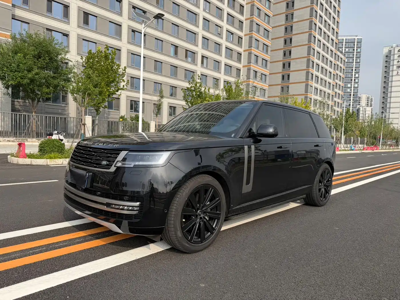 Land Rover Range Rover 2026 2025 3.0 L6 360PS Golden Age Edition