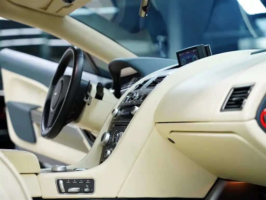 Aston Martin Rapide 2011 2010 6.0L