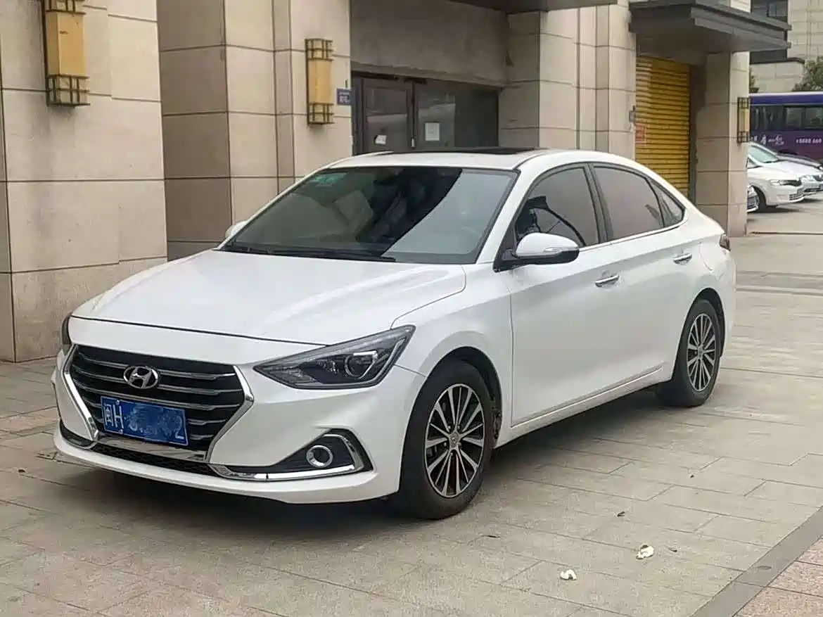 صورة 1 - Hyundai Elantra