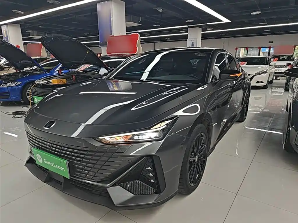 Changan UNI-V 2022 1.5T Premium Model