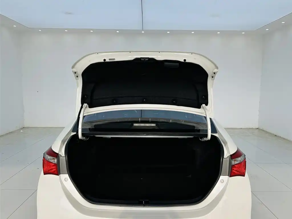 Toyota Corolla 2017 Facelift 1.2T S-CVT GL-i фото 23