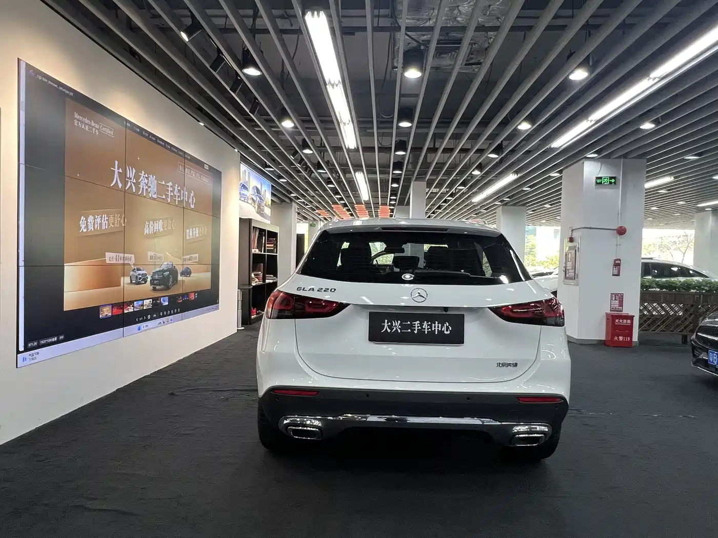 MERCEDES-BENZ GLA