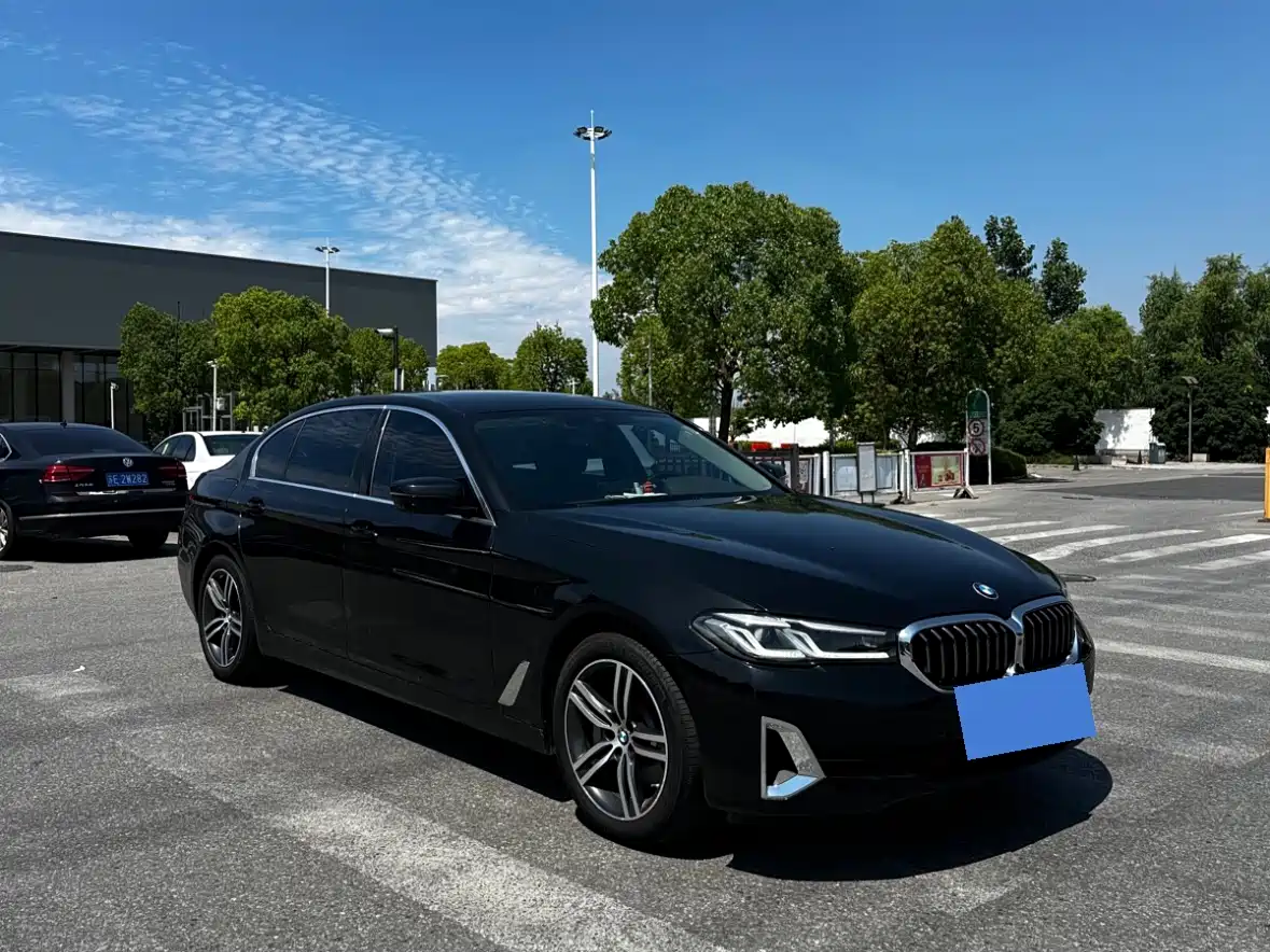 BMW 5-SERIES