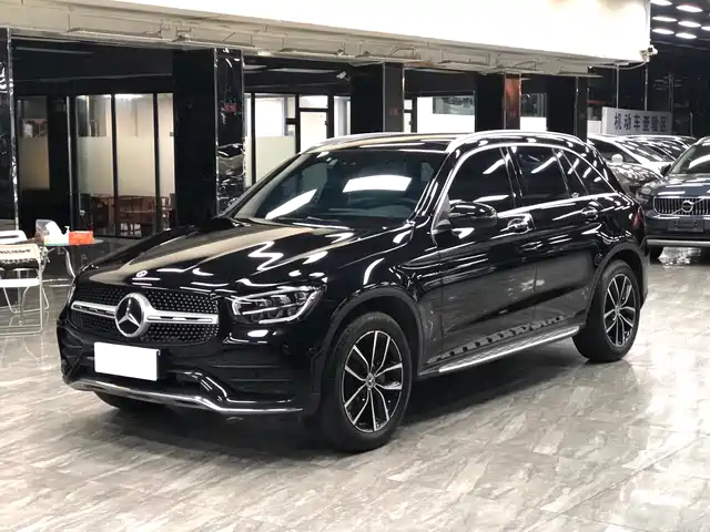 MERCEDES-BENZ GLC
