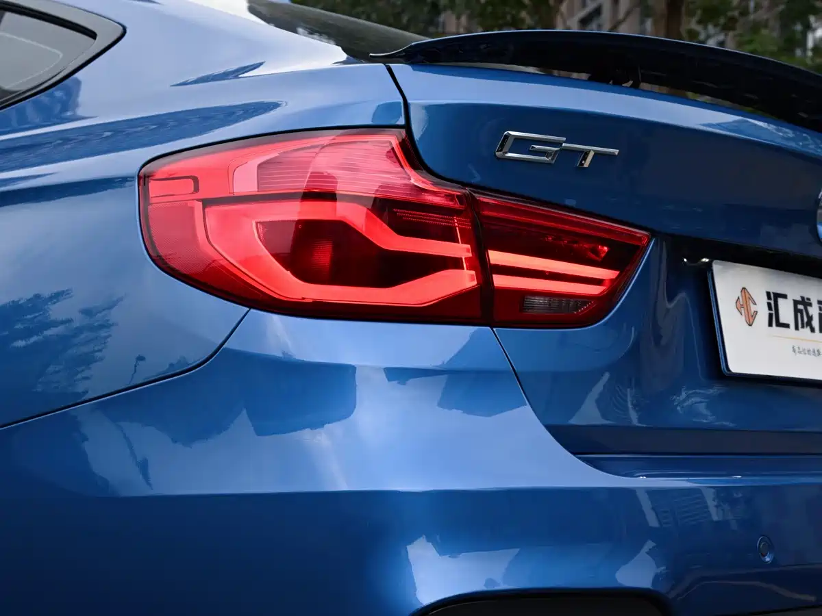 BMW 3 Series GT 2019 320i M Sport Model фото 12