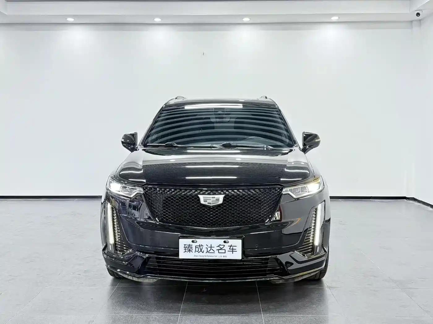 CADILLAC XT6