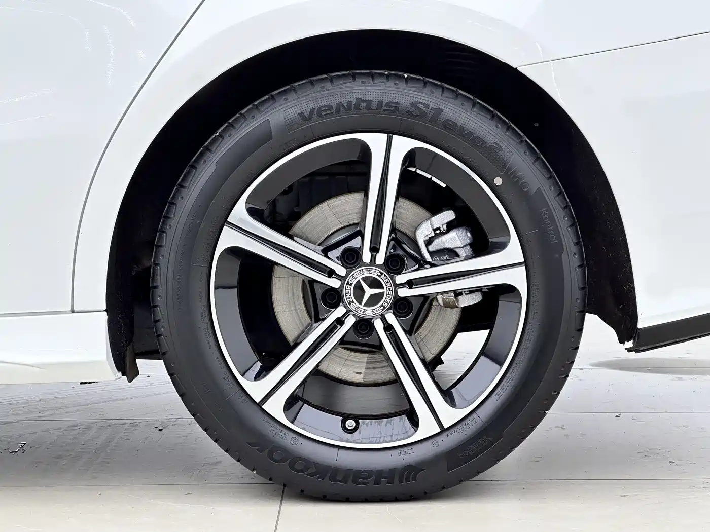 Mercedes-Benz A-Class 2022 A 200 L Sport Sedan Style фото 15
