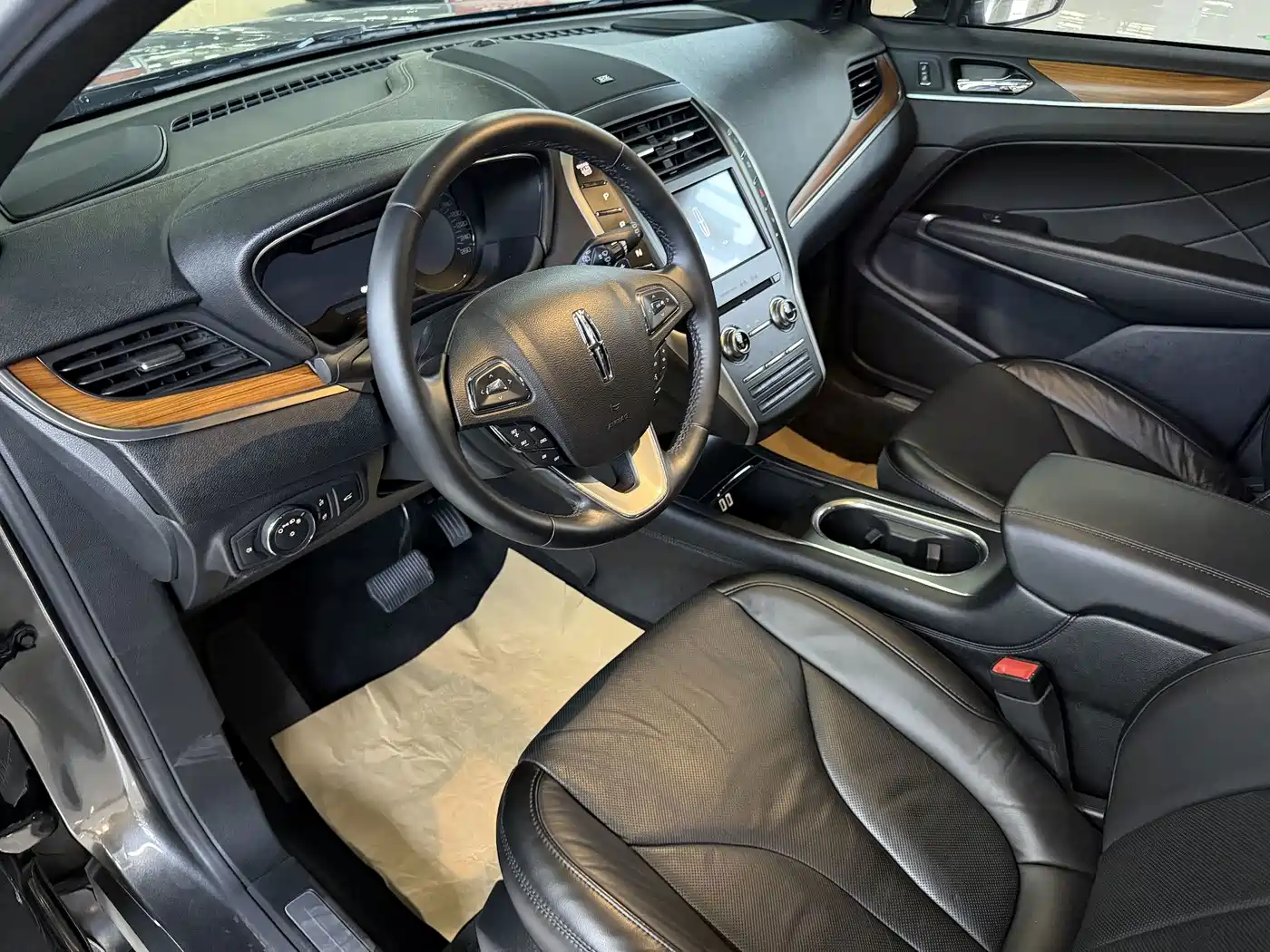Lincoln MKC 2019 2019 2.0T 4WD Premium Elegance Edition China VI