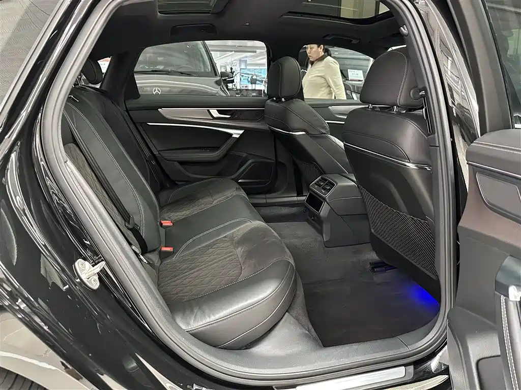 Audi A6L 2021 55 TFSI quattro Premium Dynamic фото 17