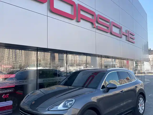 PORSCHE CAYENNE