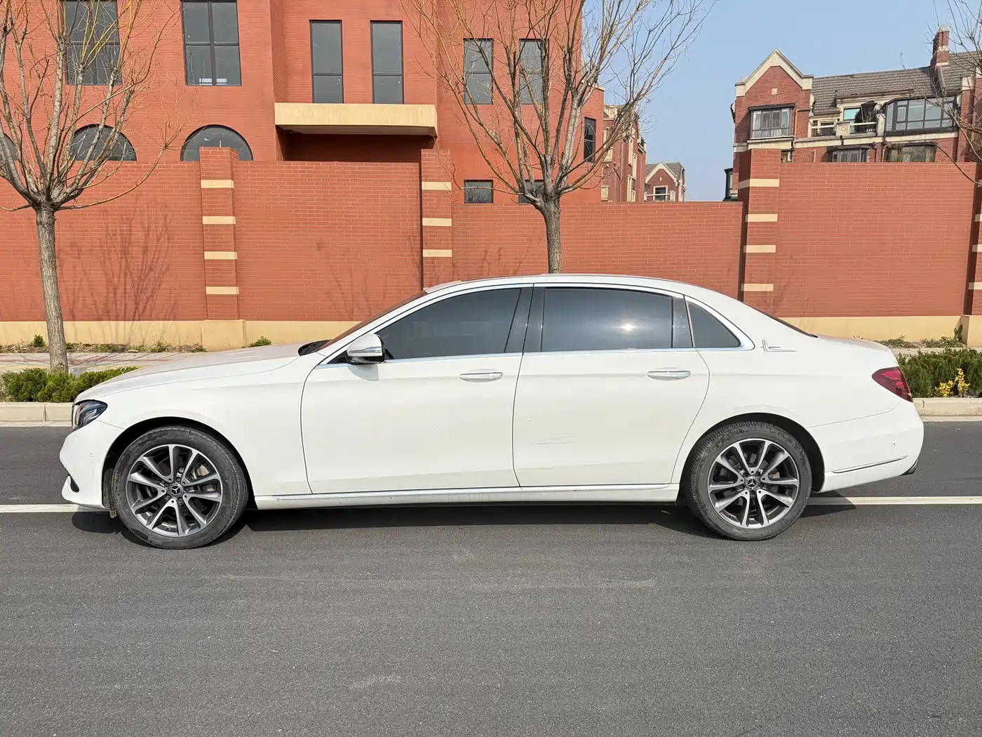 Mercedes-Benz E-Class 2020 E 260 L фото 10