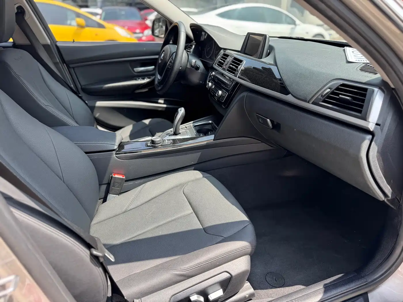BMW 3 Series 2017 320Li xDrive Fashion фото 15
