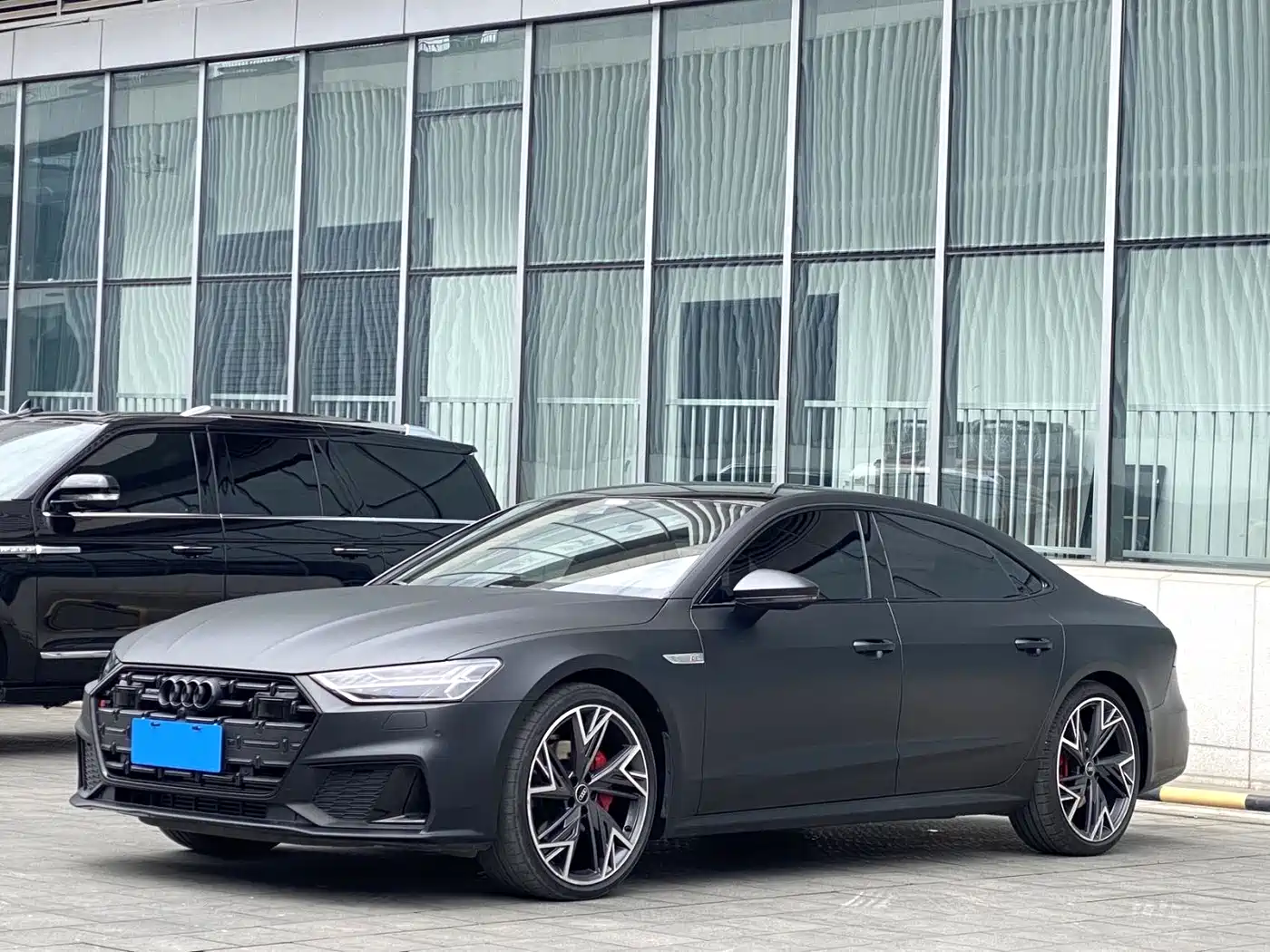 Audi A7L 2023 45 TFSI quattro S-line Black Warrior Edition