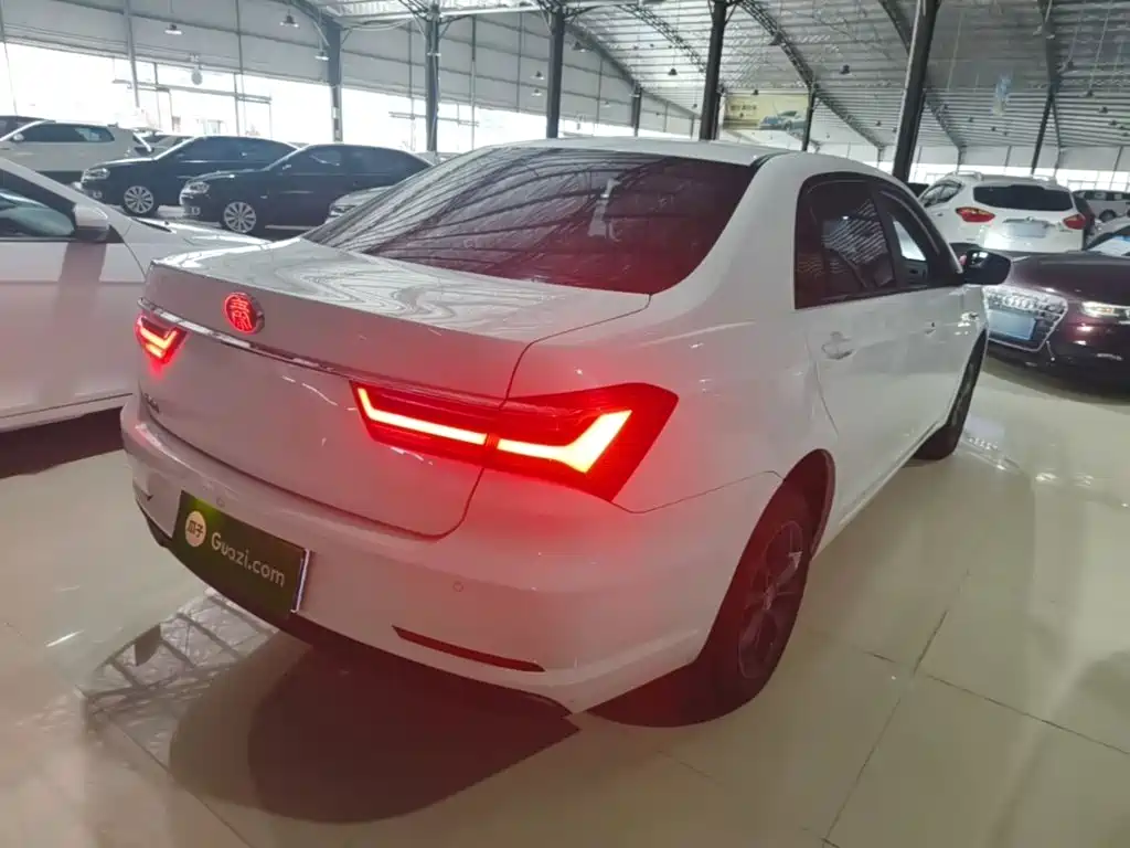BYD Qin 2020 2019 1.5L Automatic Luxury Edition