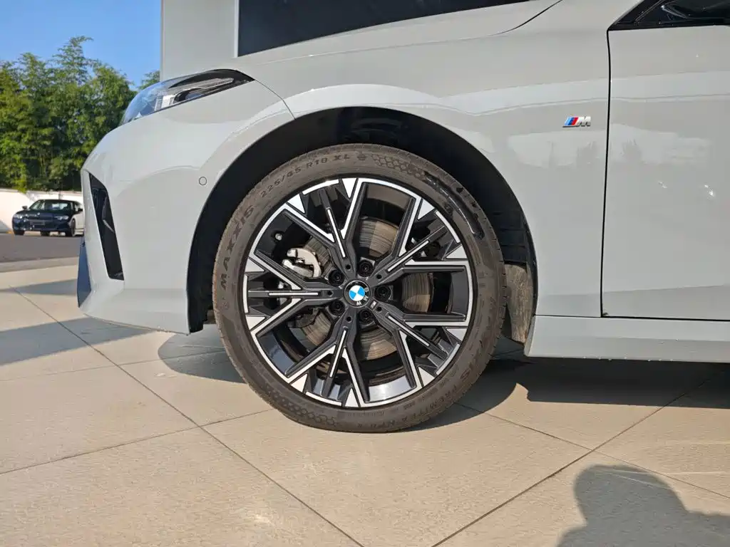 Фото 14 - BMW 2 Series