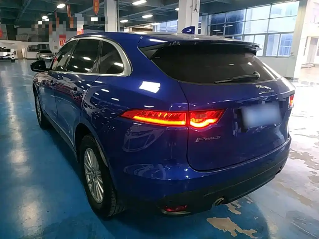 Photo 5 - Jaguar F-PACE