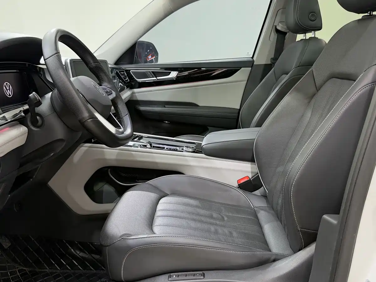 Photo 14 - Volkswagen Teramont