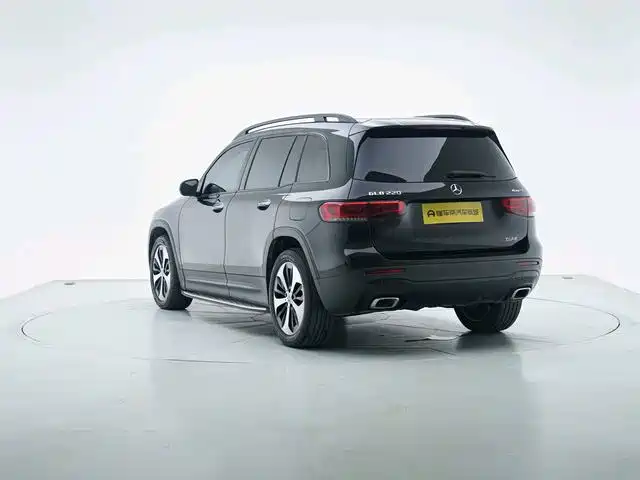 Фото 7 - Mercedes-Benz GLB