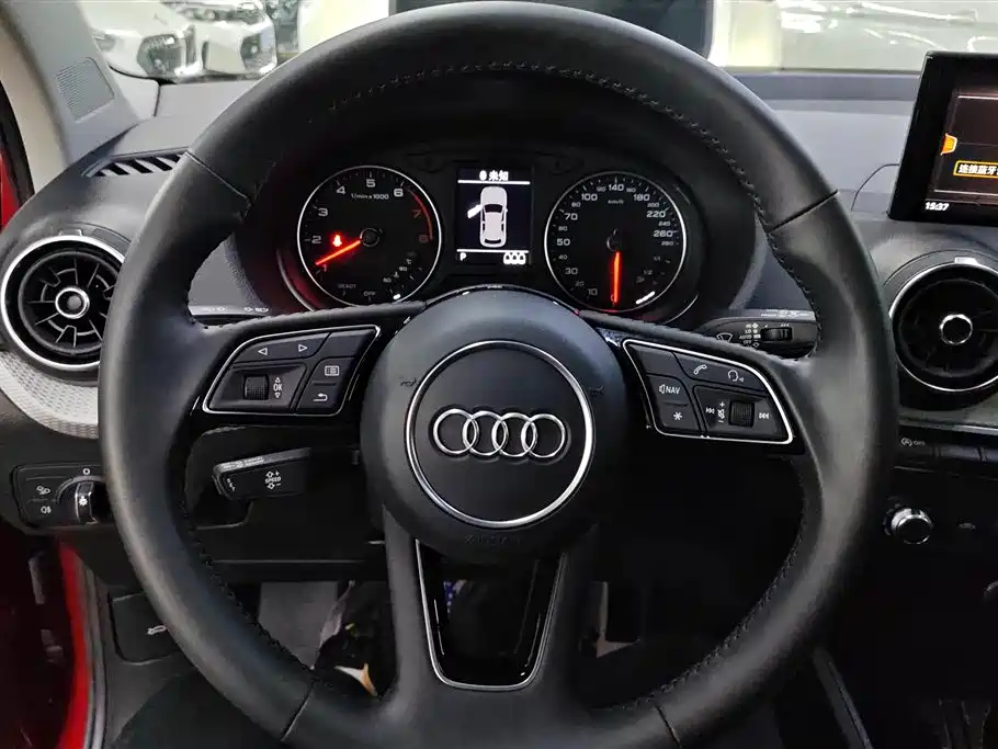 Audi Q2L 2020 35 TFSI Progressive Dynamic Model фото 15