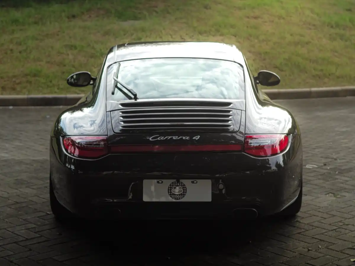 Фото 5 - Porsche 911