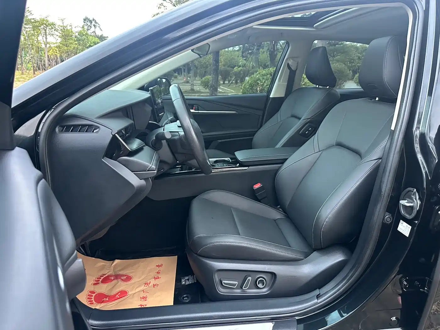 Toyota Camry 2024 2.0GVP Luxury Edition фото 14