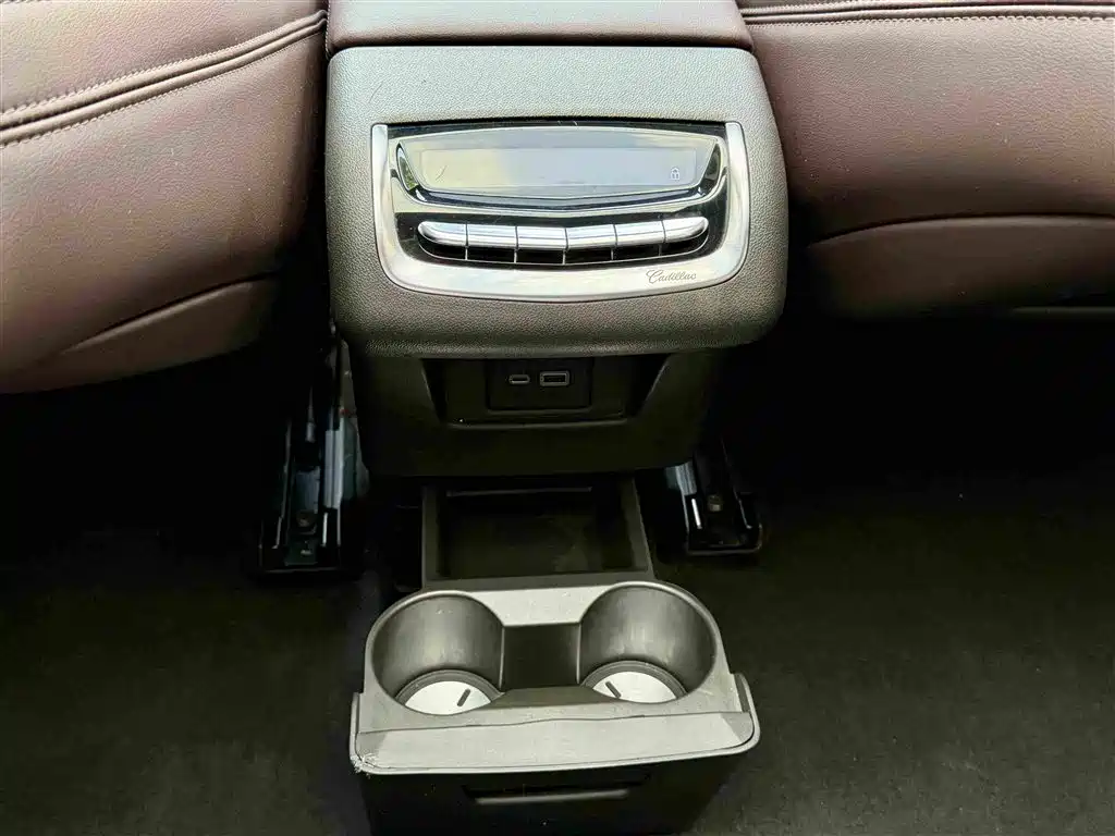 Cadillac XT6 2020 2020 28T 6-Seater Luxury Model