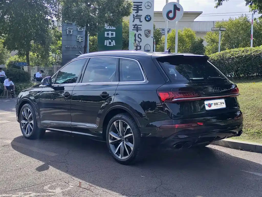Audi Q7 2024 55 TFSI quattro S line Sport фото 4