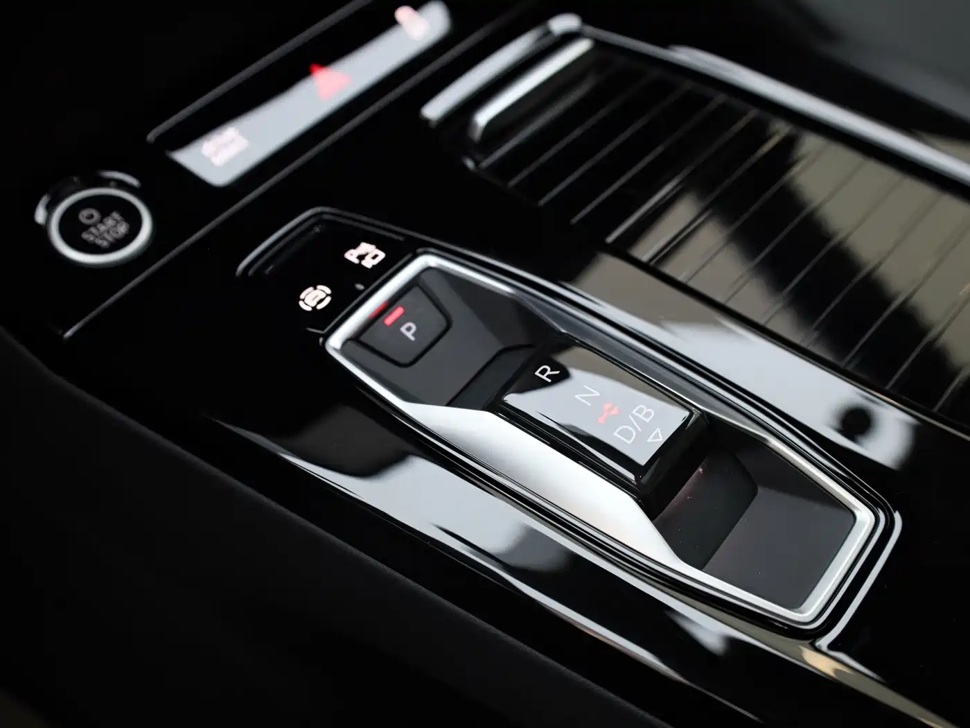 Audi Q6L e-tron 2025 Model Pioneer Edition фото 22