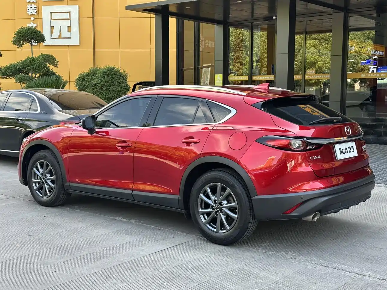 Фото 4 - Mazda CX-4