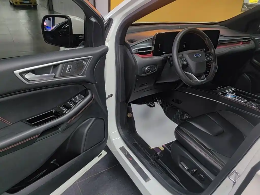 Ford Edge 2022 2021 PLUS EcoBoost 245 AWD ST-Line 7-seater