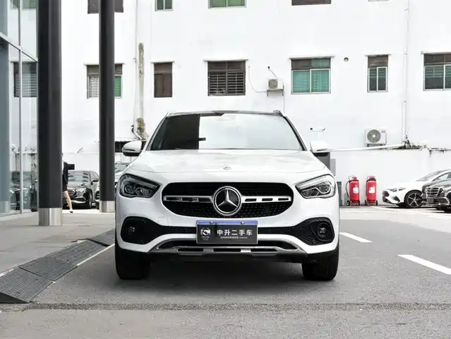 Mercedes-Benz GLA 2023 GLA 220 — фото 2