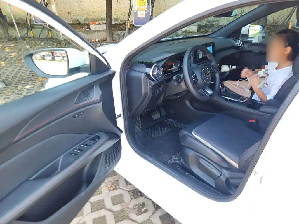 MG MG5 2025 2025 180DVVT Global Pioneer Edition