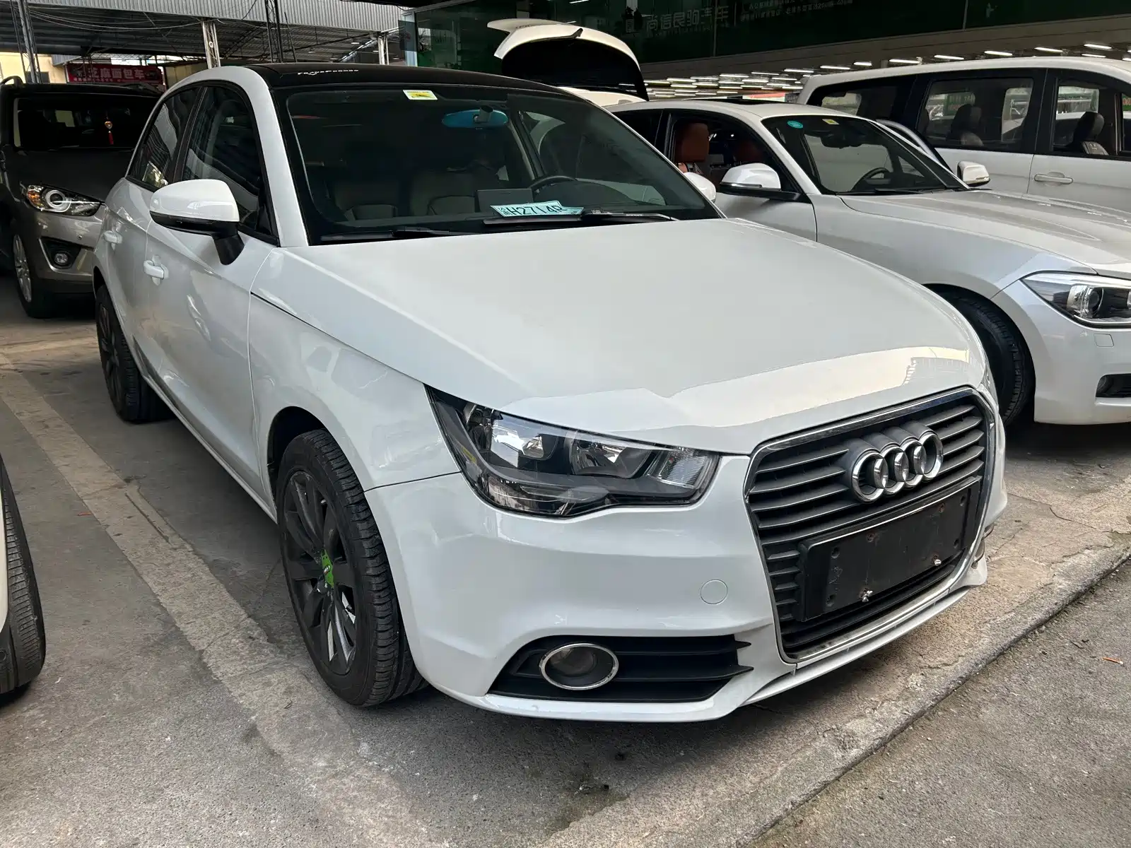 Photo 3 - Audi A1
