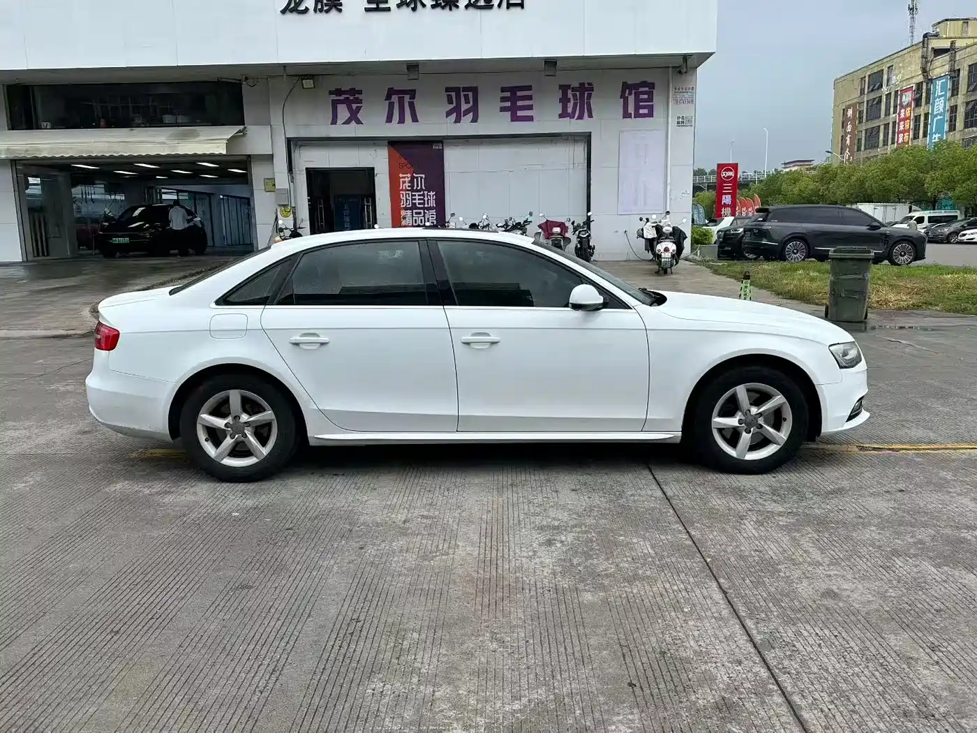 Audi A4L 2013 35 TFSI Automatic Standard фото 5