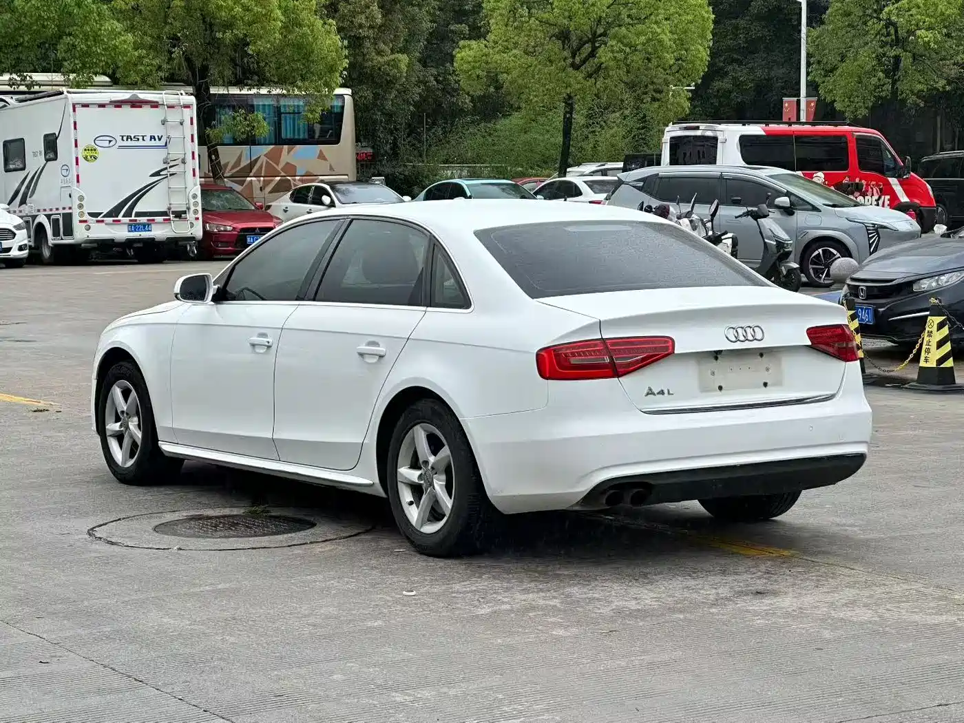 Audi A4L 2013 35 TFSI Automatic Standard фото 6