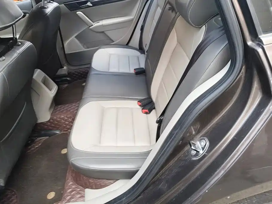 Photo 11 - Volkswagen Lavida Tour