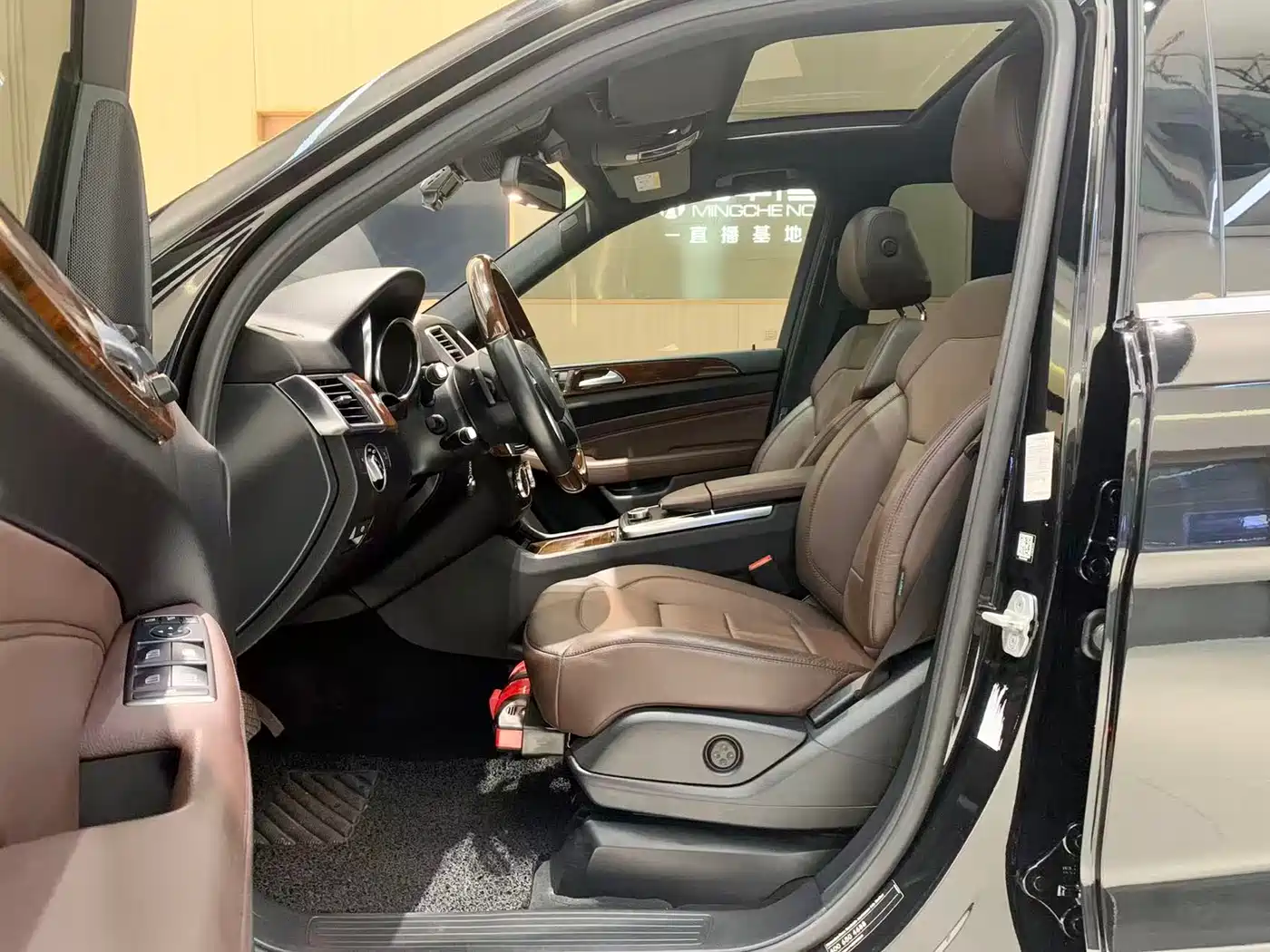 Mercedes-Benz M-Class 2015 ML 400 4MATIC Luxury фото 6