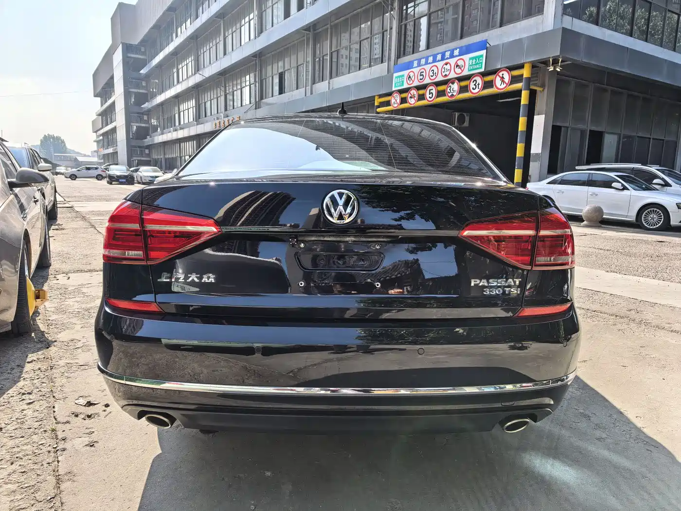 Volkswagen Passat 2017 330TSI DSG Prestige фото 5