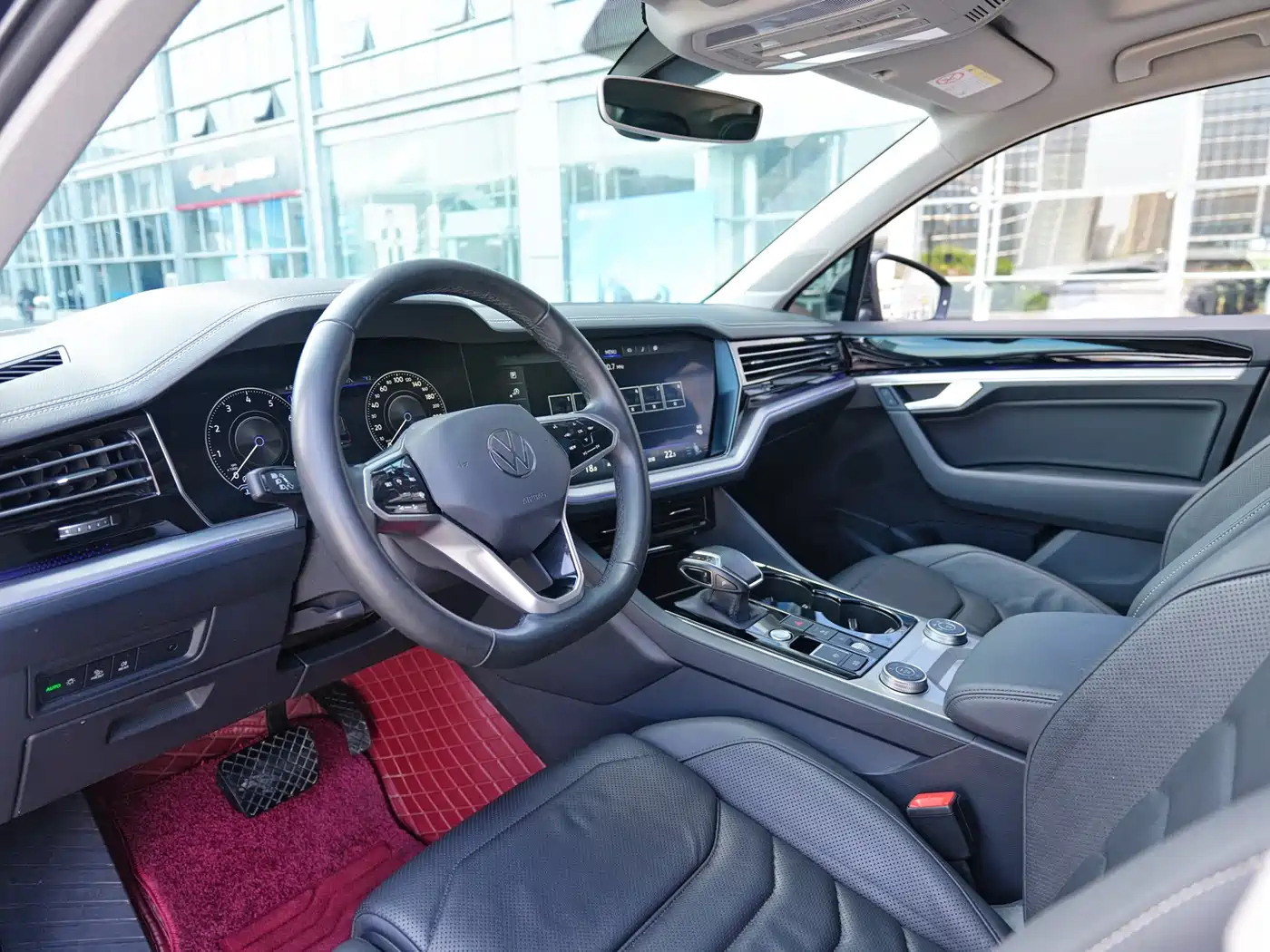 VOLKSWAGEN TOUAREG