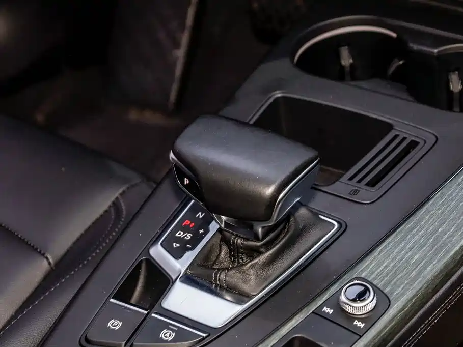 Audi A4L 2023 40 TFSI Fashion Elegance фото 29