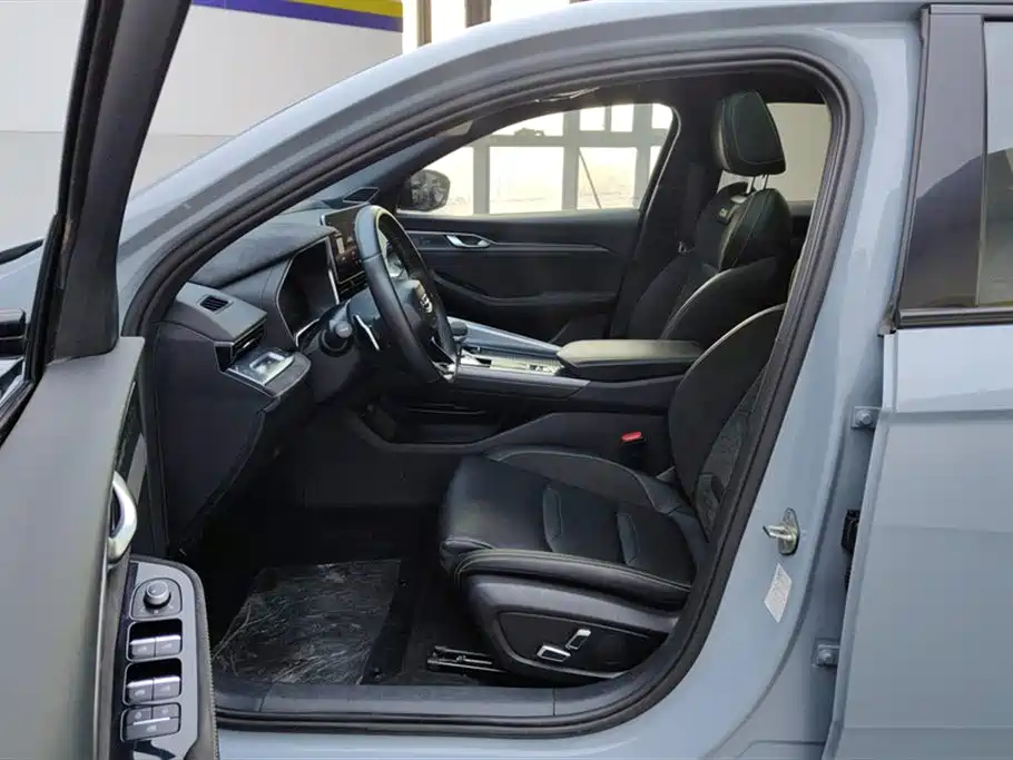 GEELY AUTOMOBILE XINGRUI