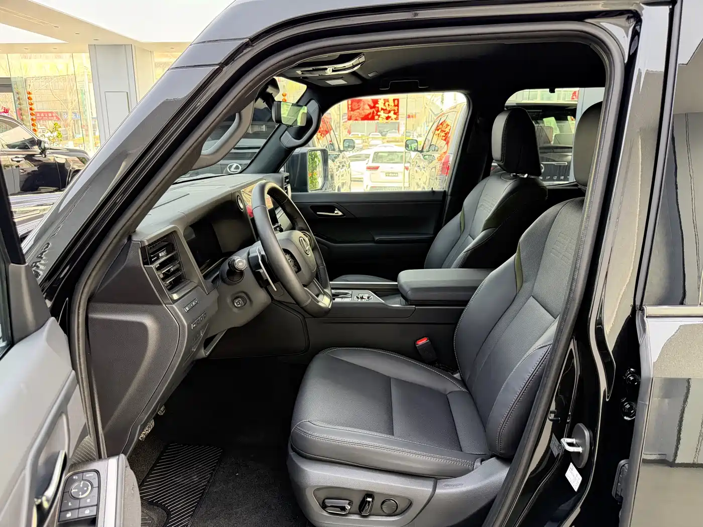 Lexus GX 2024 OVERTRAIL Summit Edition фото 4