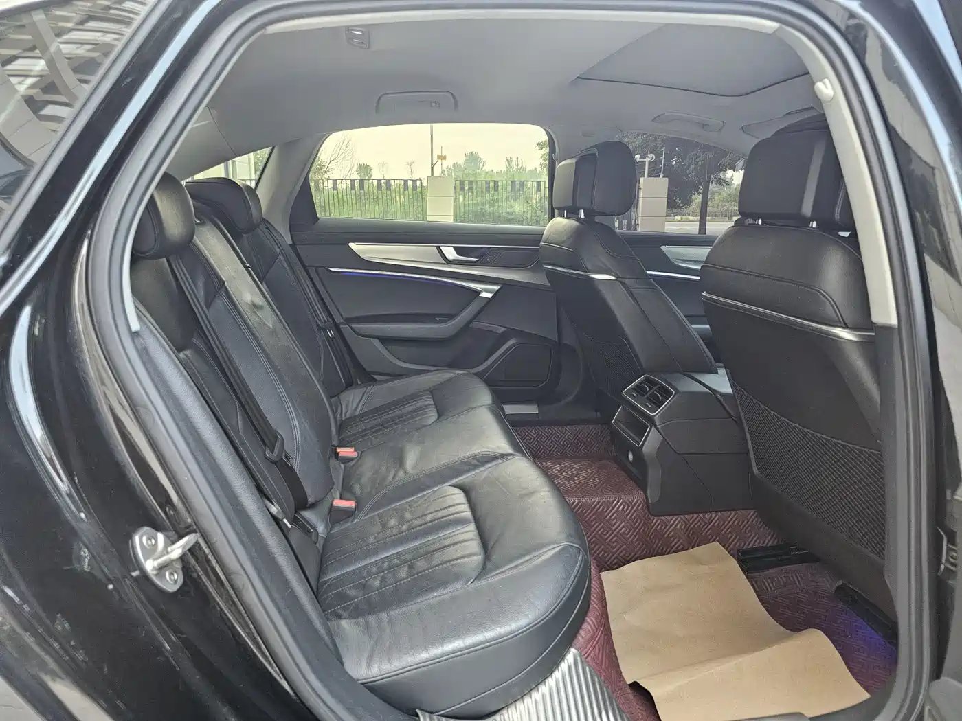 Photo 10 - Audi A6L