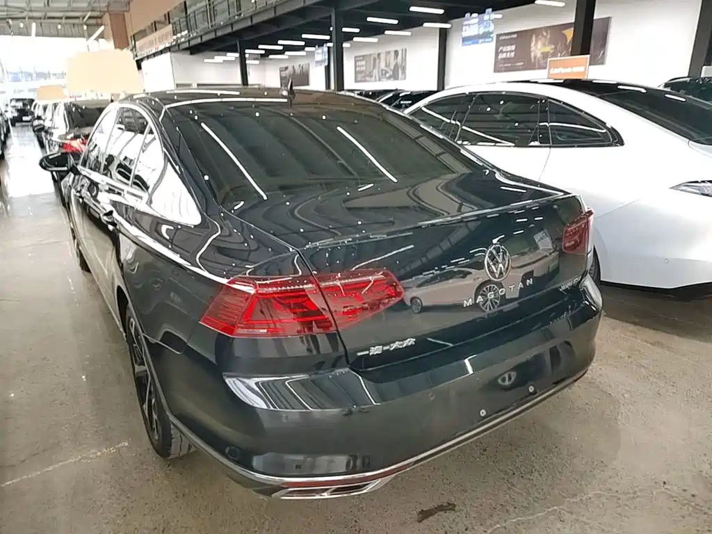 Фото 5 - Volkswagen Magotan