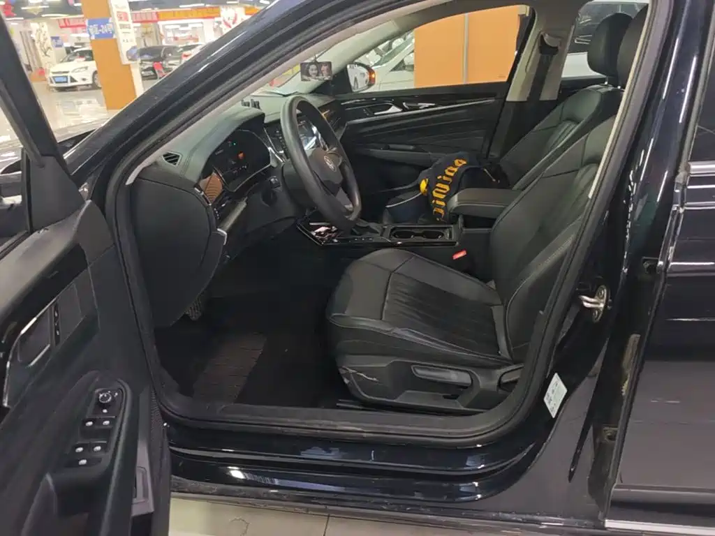 Photo 15 - Volkswagen Passat