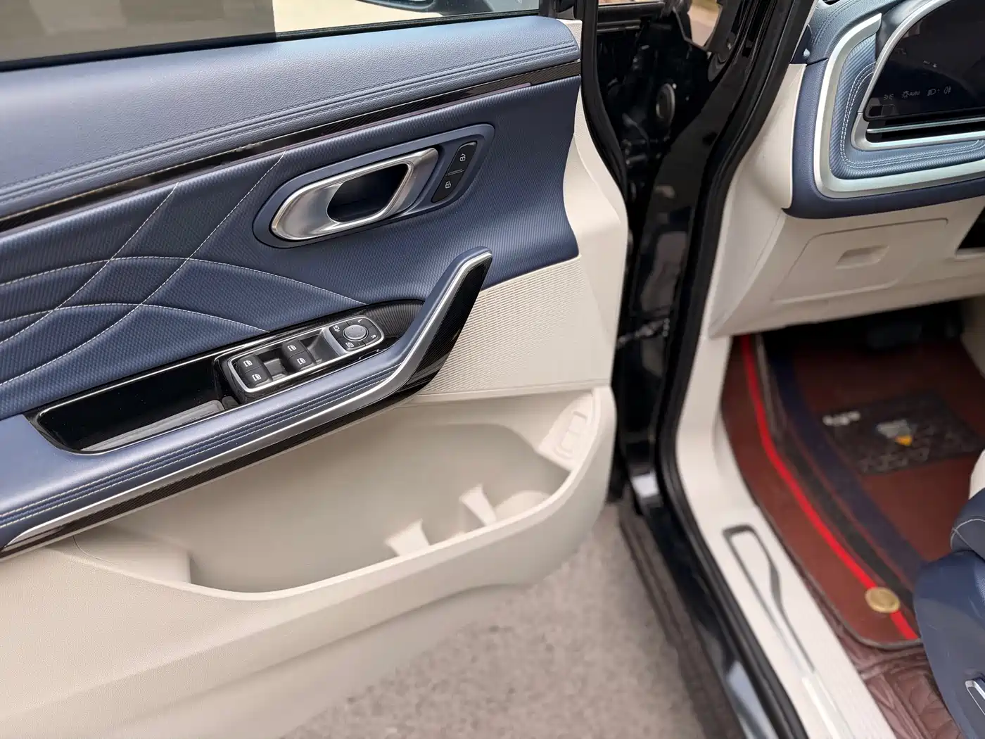 SAIC MAXUS CHASE G90