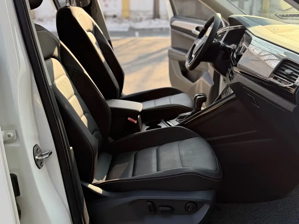 Volkswagen Tayron 2022 280TSI 2WD Luxury Smart Connect Edition фото 12