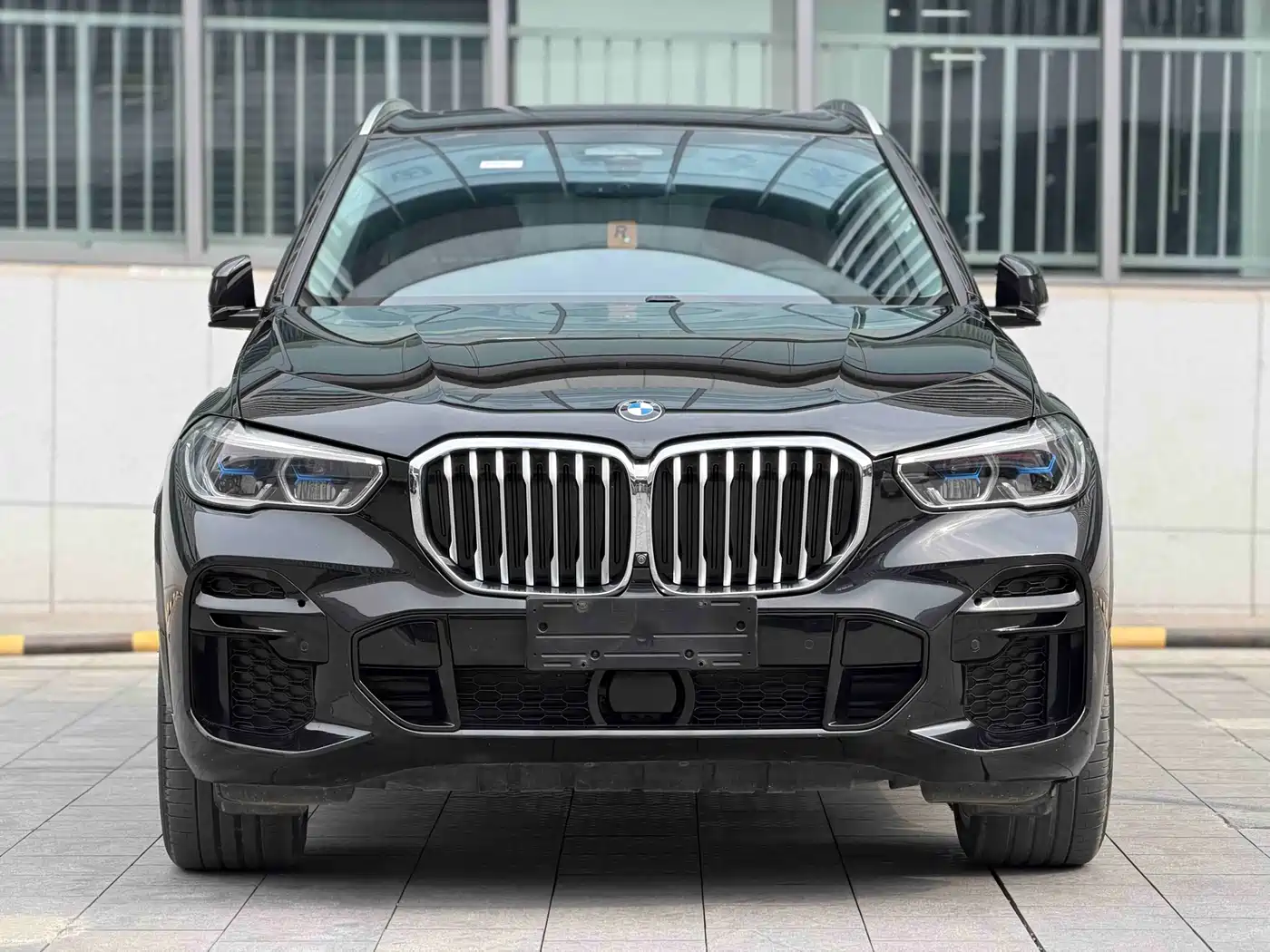 BMW X5 (Import) 2021 xDrive40i Exclusive M Sport Package фото 2